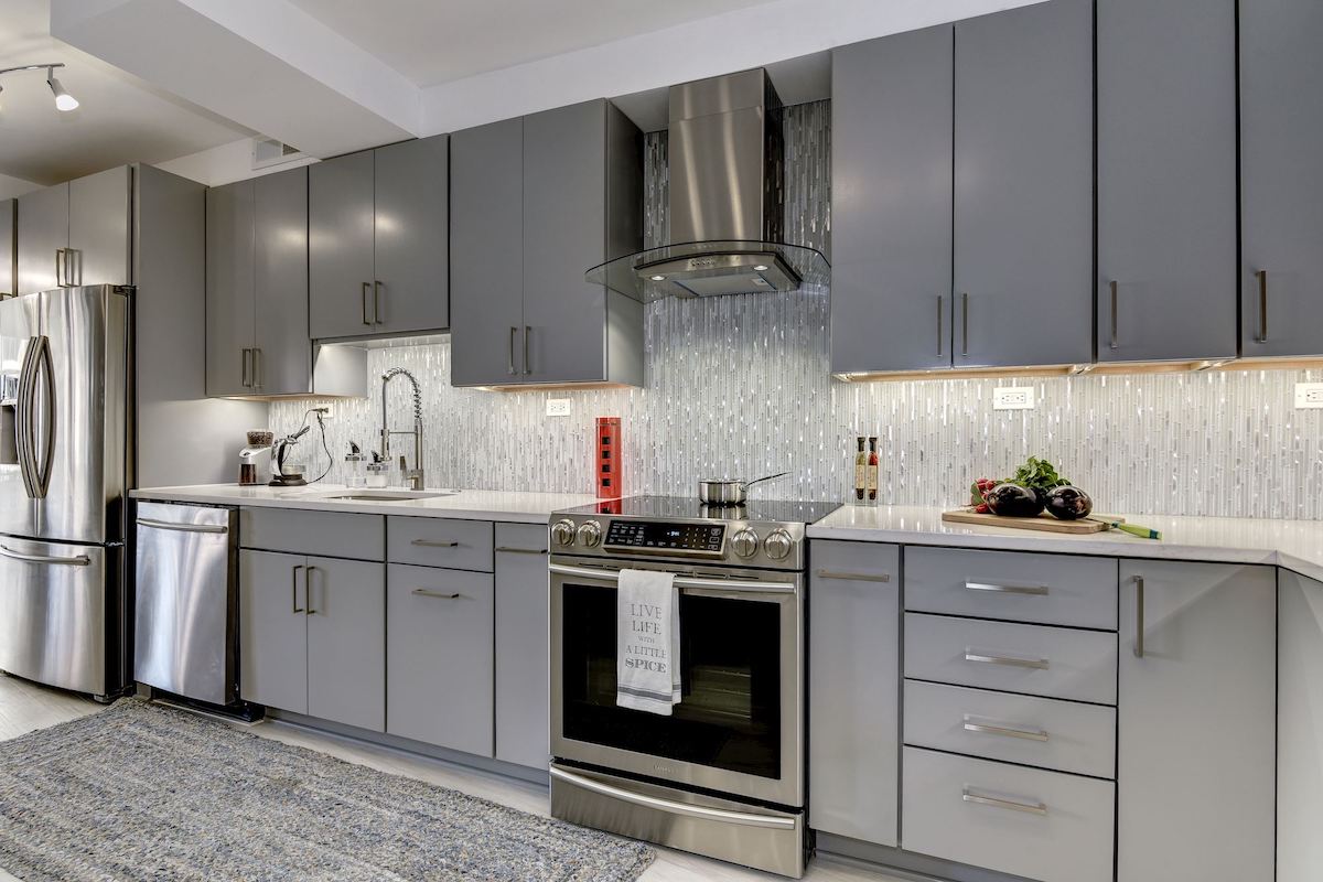 gray-cabinets-akg-design-studio-kitchen-designer