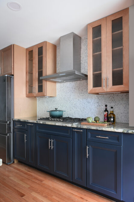 kitchen-design-natural-light-wood-cabinets
